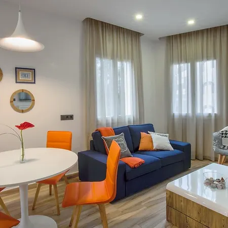 大码头套房公寓 *